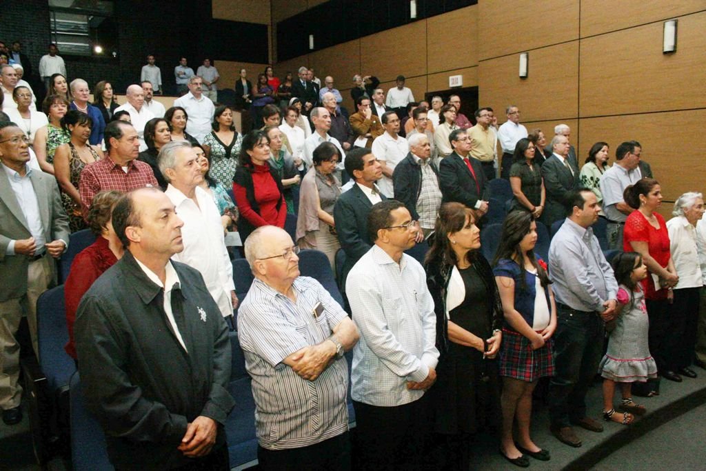 Asistencia a la puesta en circulación del libro Compadre Padre Juan